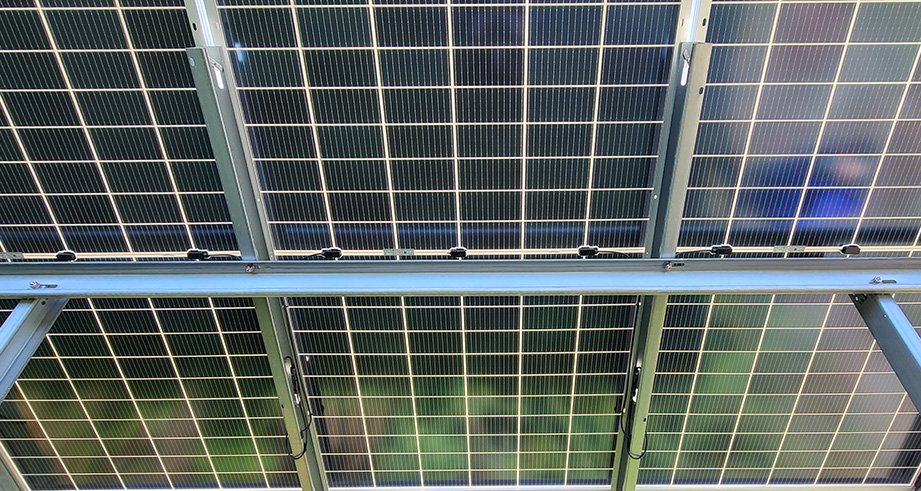 //domoze.eu/wp-content/uploads/2023/09/Bifacial.jpg